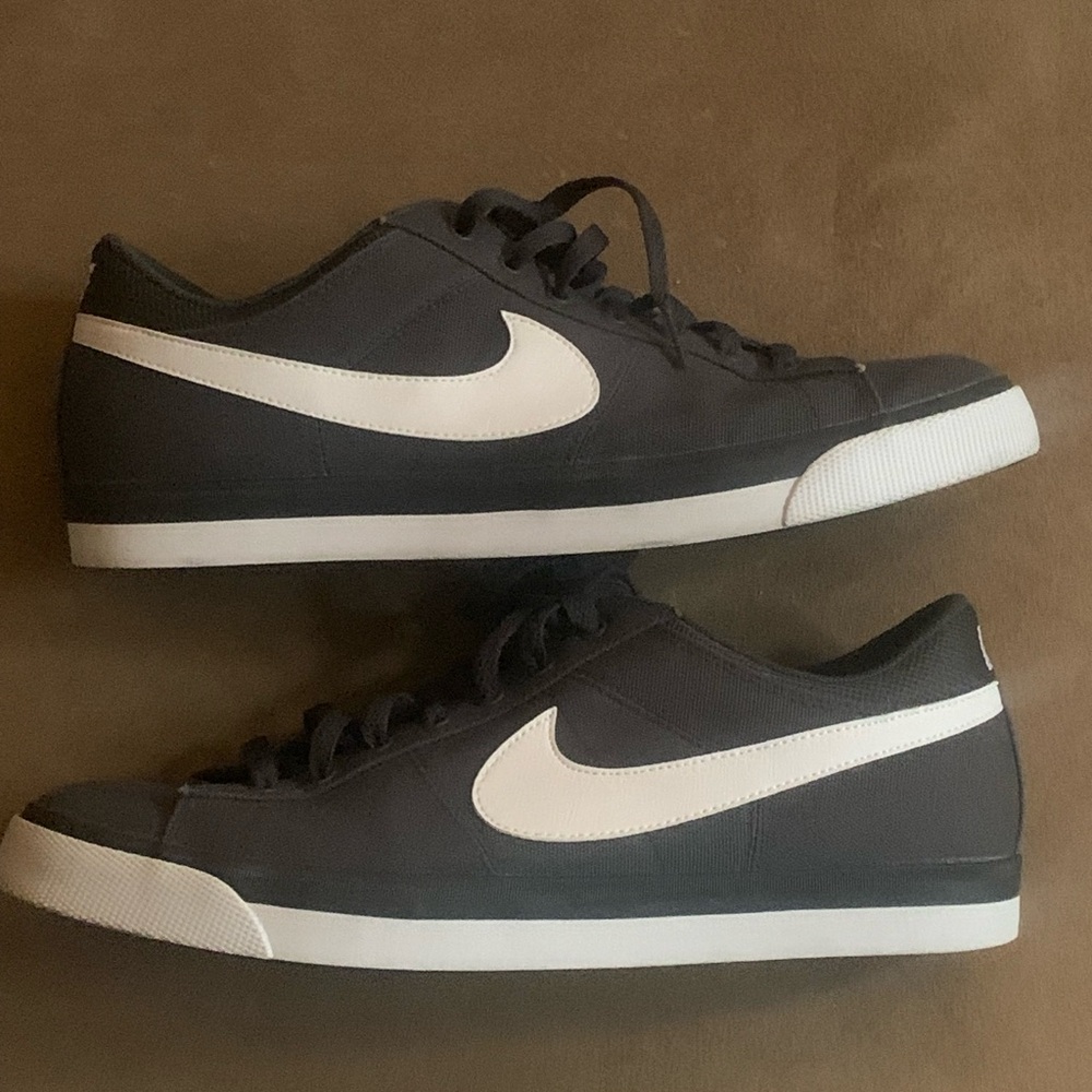 Size 13  Nike Match Supreme TXT